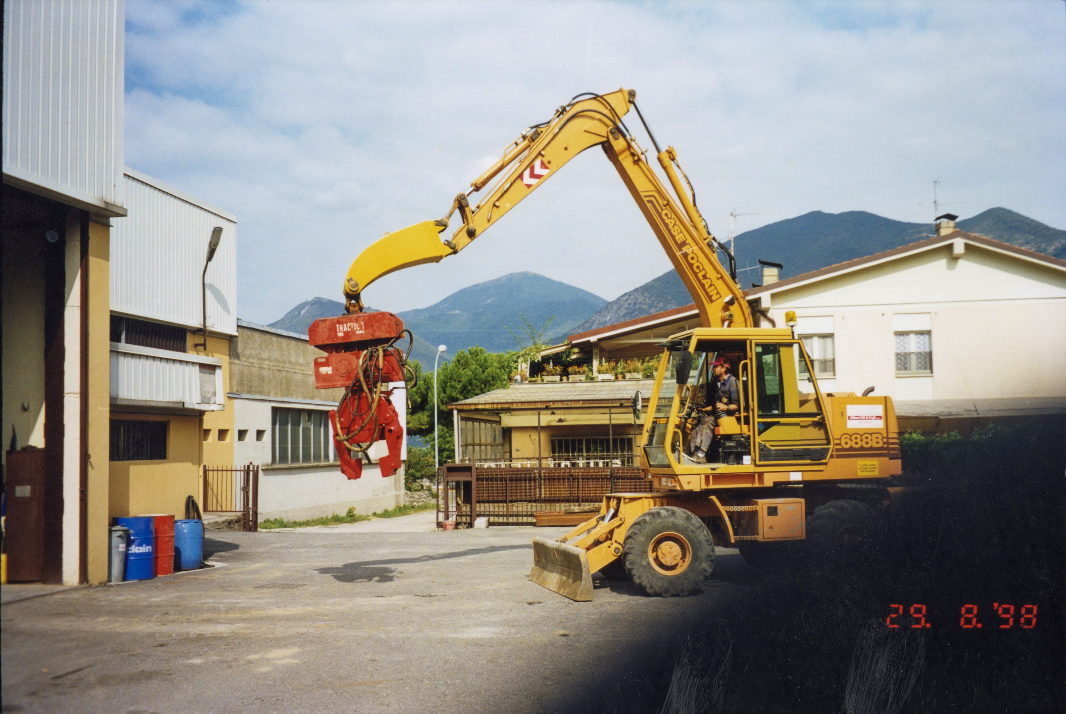 Case Poclain Excavator with Grapple